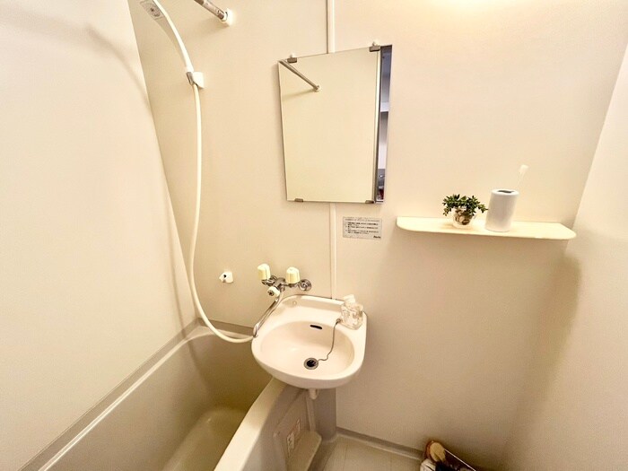 物件内観写真13　(洗面)