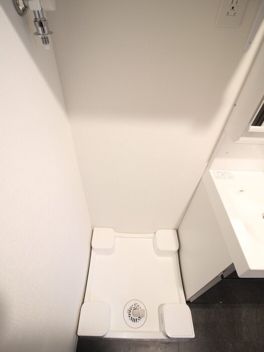 物件内観写真13　(洗濯機置場)