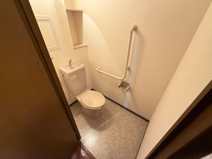 物件内観写真10　(トイレ)