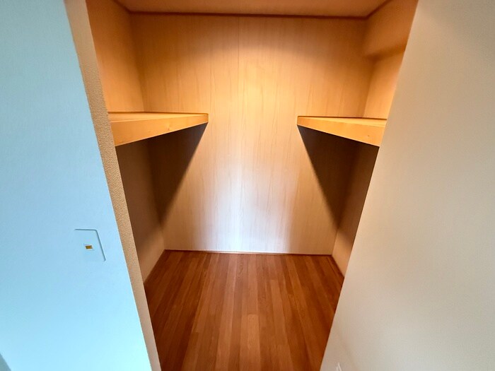物件内観写真12　(収納)