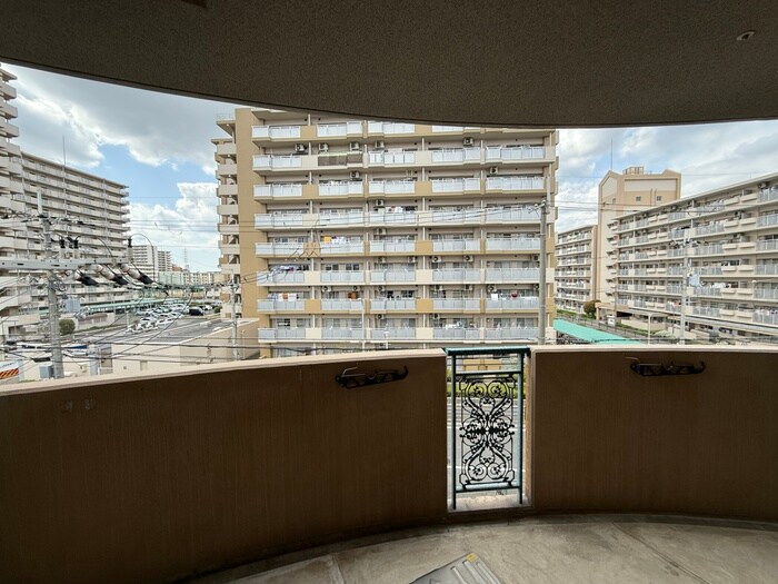 物件内観写真21　(室内からの展望)