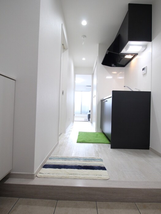 物件内観写真5　(玄関)