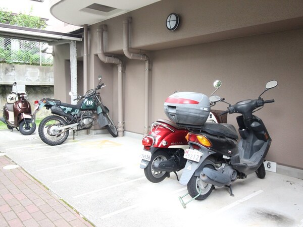 バイク置き場