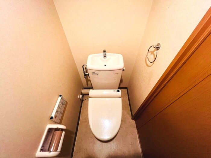 物件内観写真12　(トイレ)