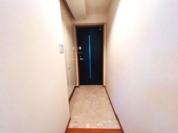 物件内観写真14　(玄関)