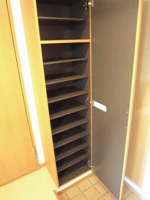 物件内観写真15　(靴箱)