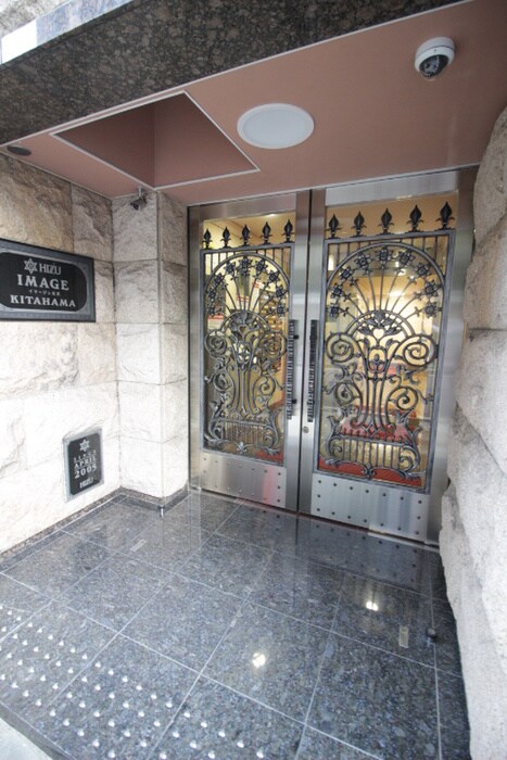 物件外観写真6　(エントランス部分)