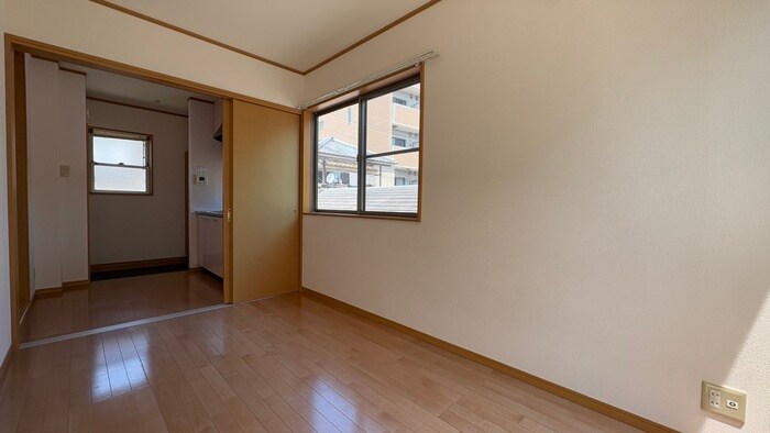 物件内観写真7　(居室)