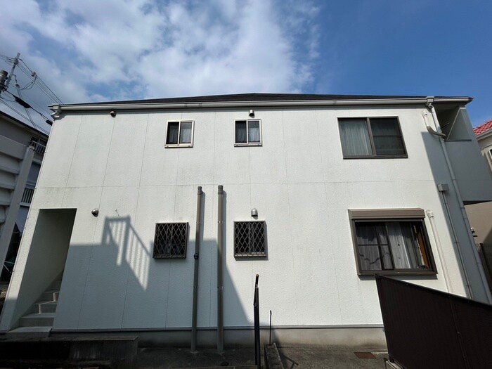 物件外観写真5　(エントランス部分)