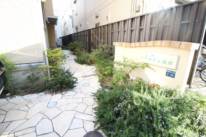 物件外観写真4　(エントランス部分)