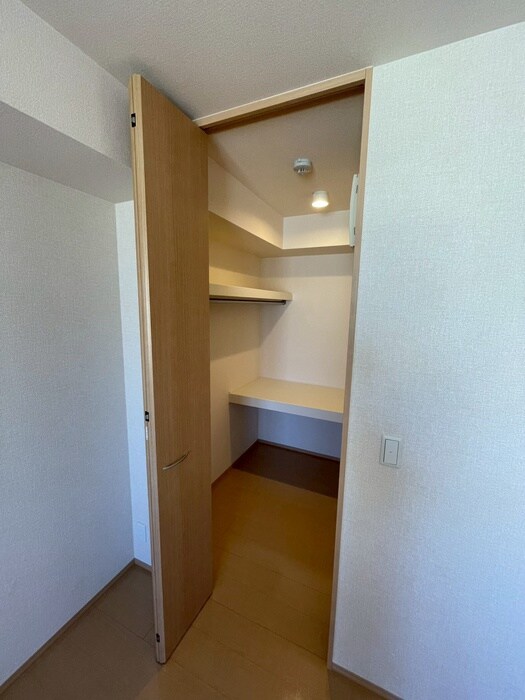 物件内観写真13　(収納)