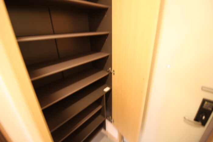 物件内観写真14　(靴箱)