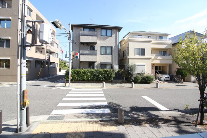 物件内観写真17　(室内からの展望)