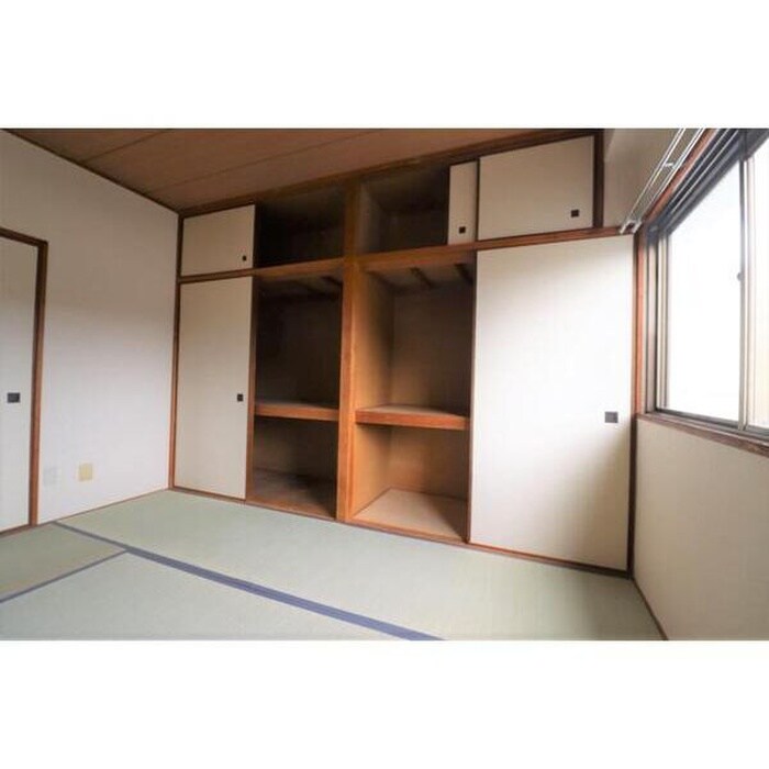 物件内観写真10　(収納)