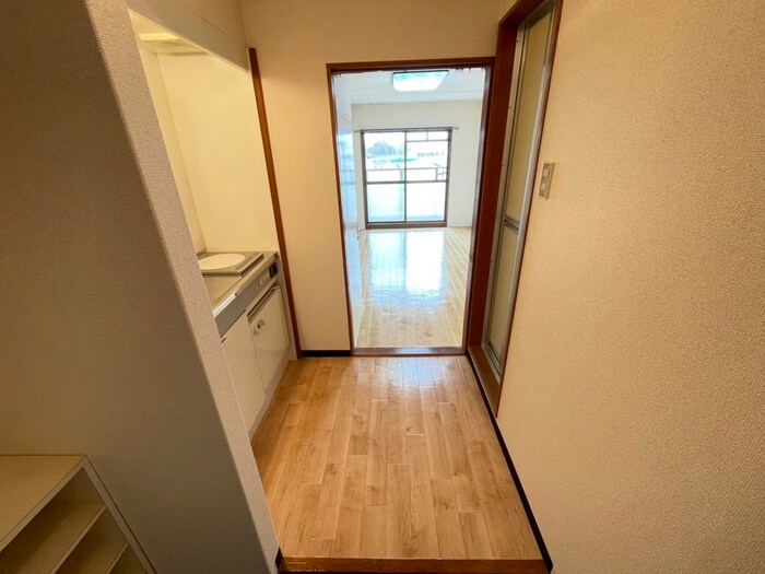 物件内観写真13　(廊下)