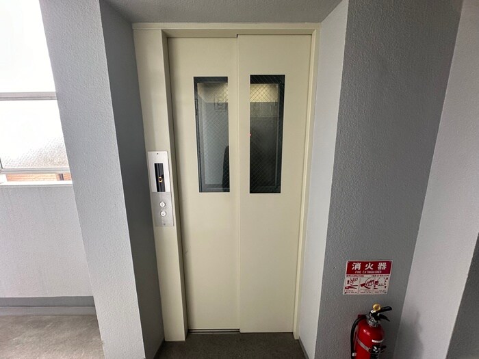 物件外観写真6　(建物設備)