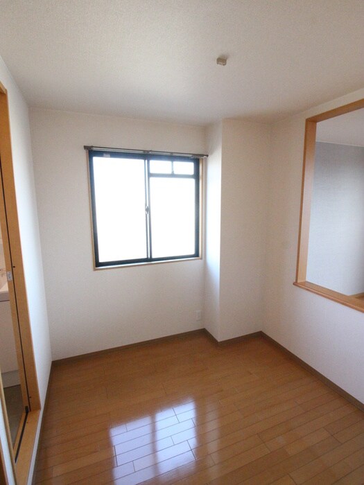 物件内観写真16　(居室)