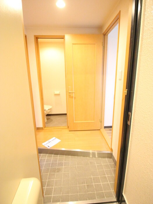 物件内観写真20　(玄関)