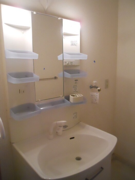 物件内観写真5　(洗面)