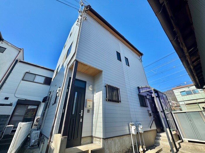 物件外観写真1　(外観写真)