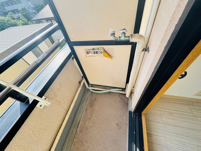 物件内観写真18　(洗濯機置場)