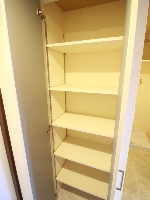 物件内観写真8　(靴箱)