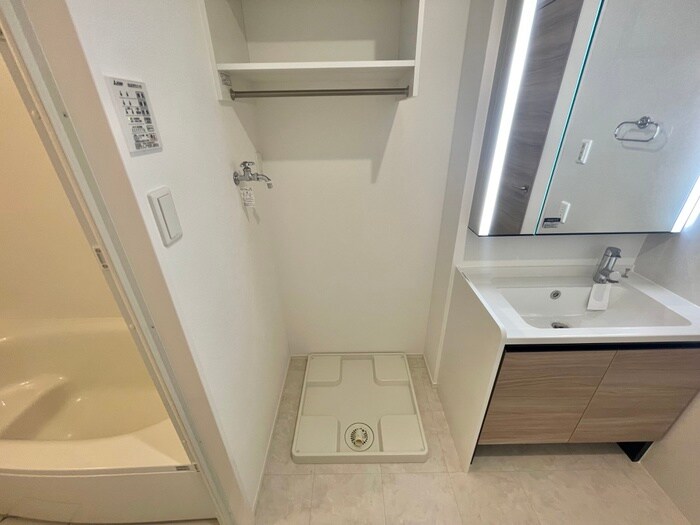 物件内観写真15　(洗濯機置場)