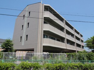 レシェンテ耳原外観写真