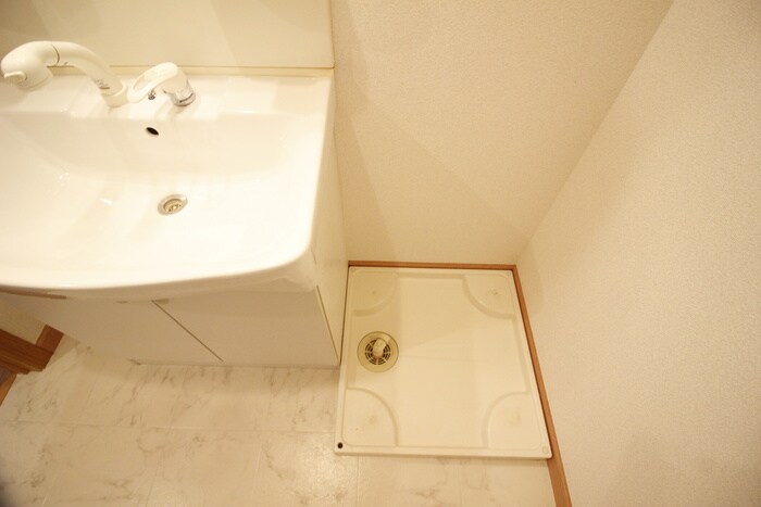 物件内観写真11　(洗濯機置場)