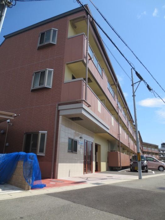 物件外観写真2　(駐車場)