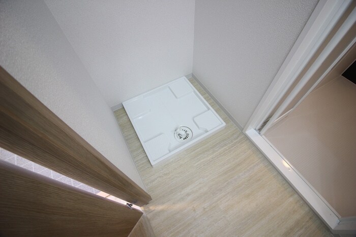 物件内観写真16　(洗濯機置場)