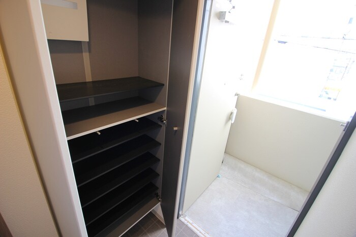 物件内観写真19　(靴箱)