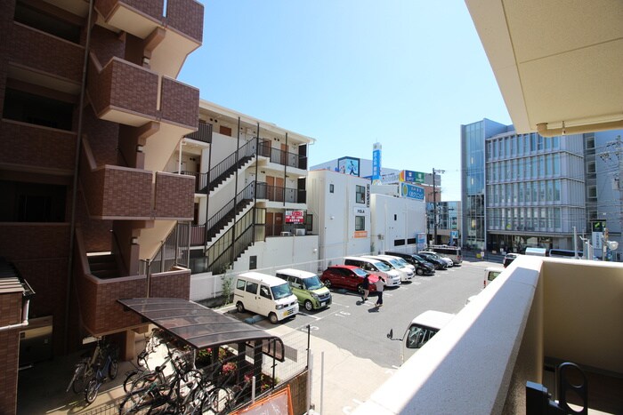 物件内観写真22　(室内からの展望)