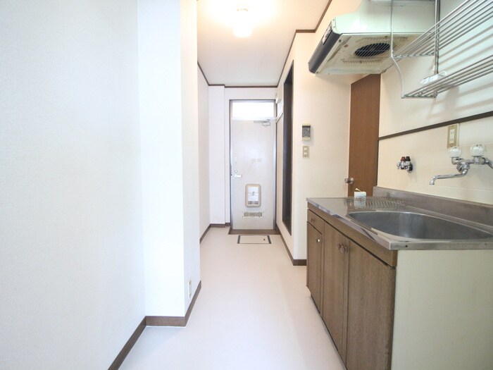 物件内観写真16　(廊下)