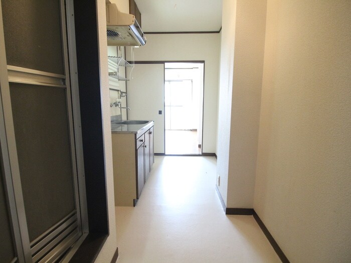 物件内観写真17　(廊下)