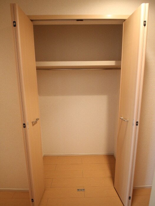 物件内観写真12　(収納)