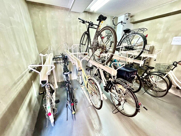 物件外観写真6　(駐輪場)