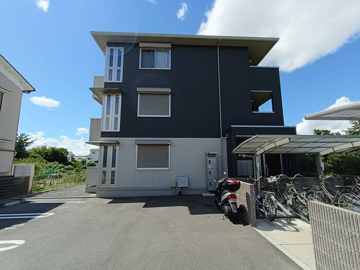 物件外観写真2　(外観写真)