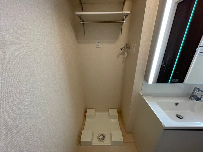 物件内観写真17　(洗濯機置場)