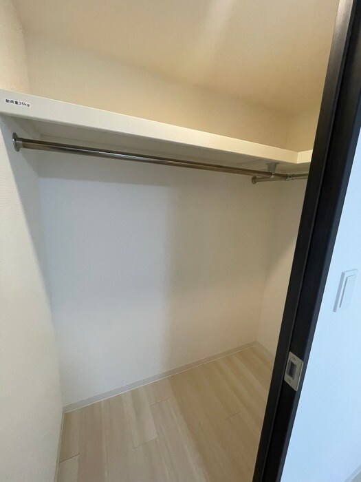 物件内観写真12　(収納)