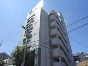 ギャグナービル外観写真