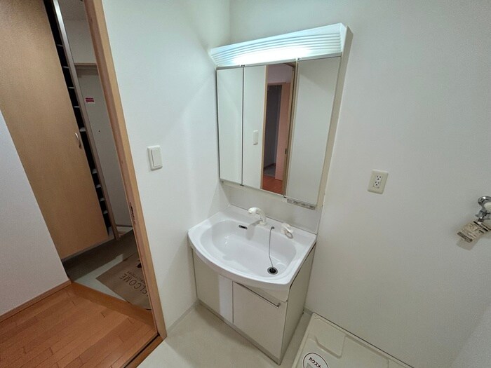 物件内観写真14　(洗面)