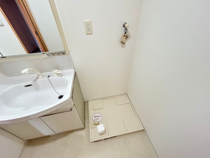 物件内観写真15　(洗濯機置場)