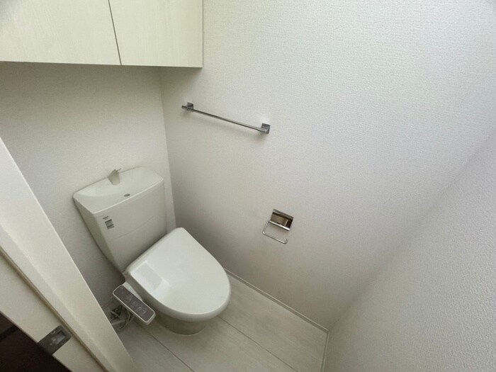 物件内観写真5　(トイレ)