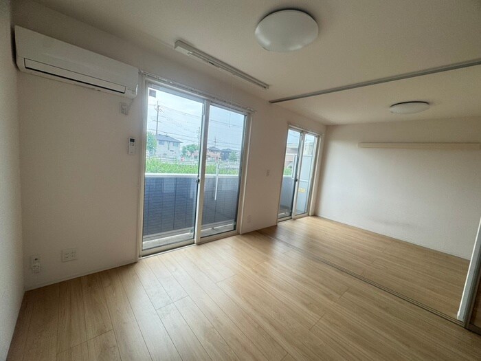 物件内観写真8　(居室)