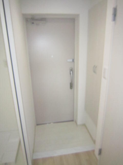 物件内観写真10　(玄関)