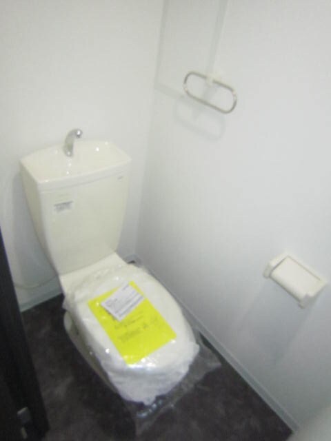 物件内観写真14　(トイレ)