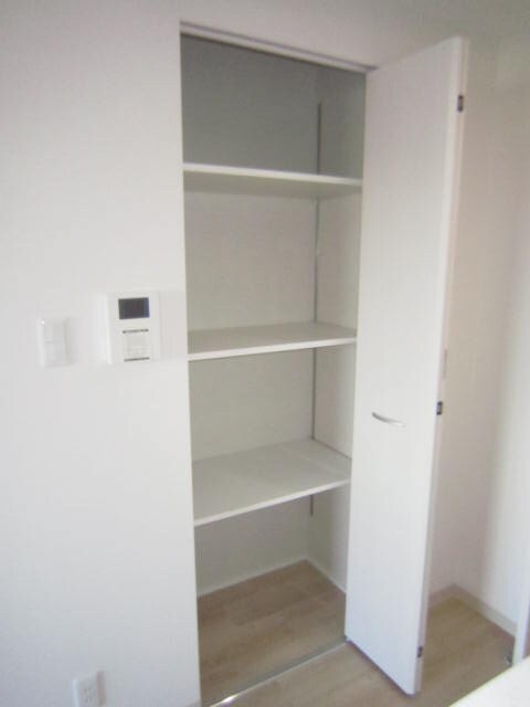 物件内観写真14　(収納)