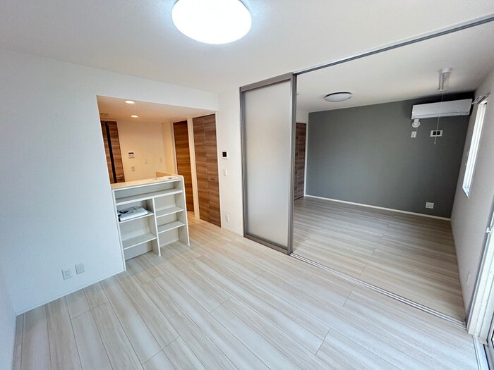 物件内観写真2　(居室)