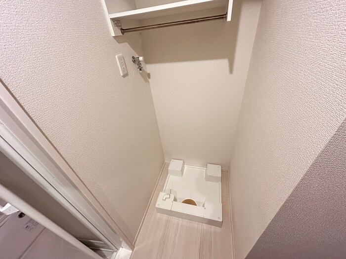 物件内観写真7　(洗濯機置場)